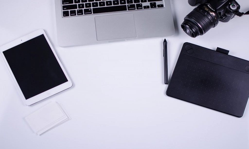 Počítač, tablet a fotoaparát